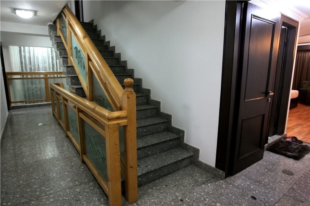 Hotel Pacific Srinagar  Bagian luar foto